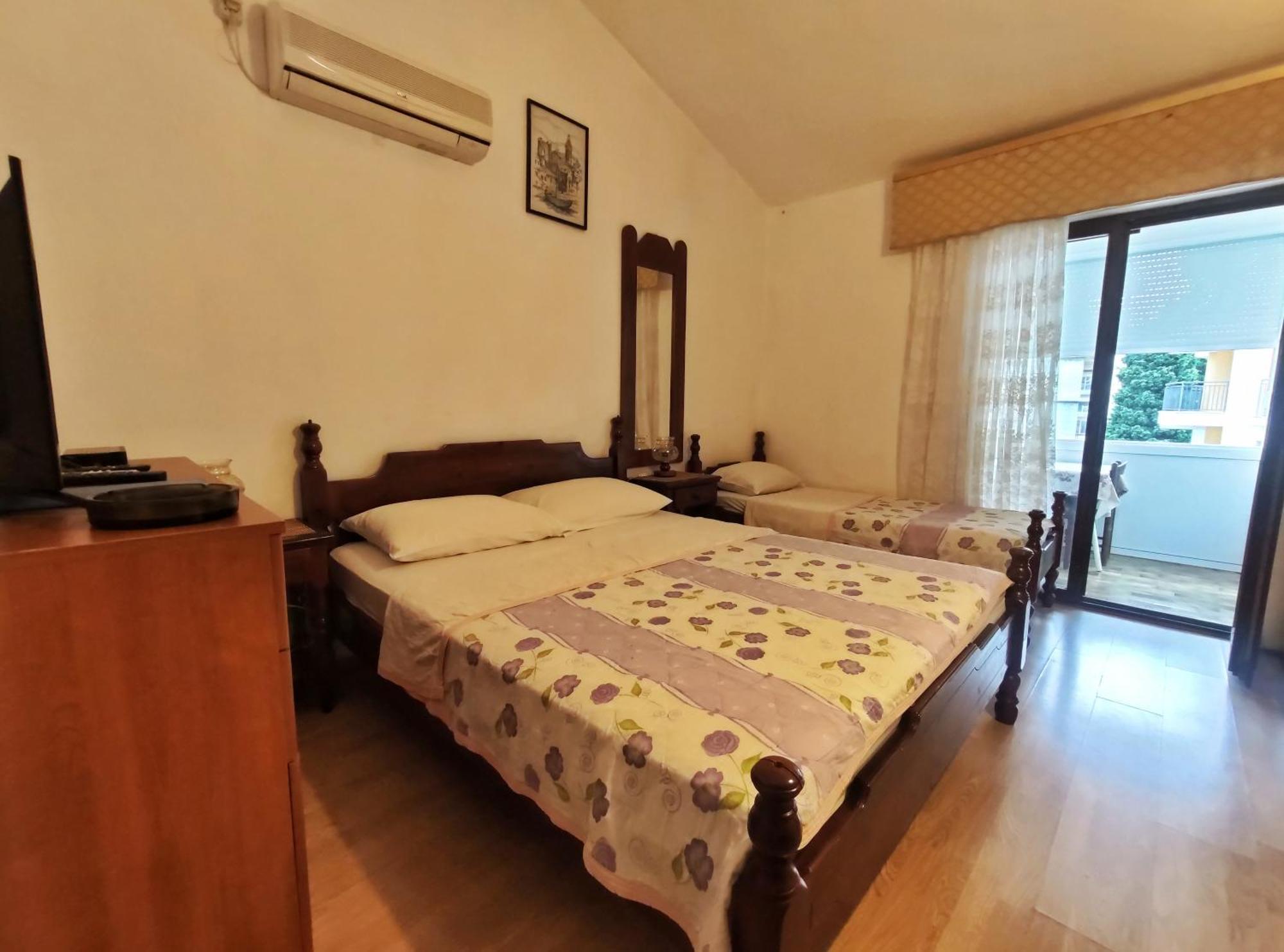 Apartments Gvozdenovic Petrovac Room photo